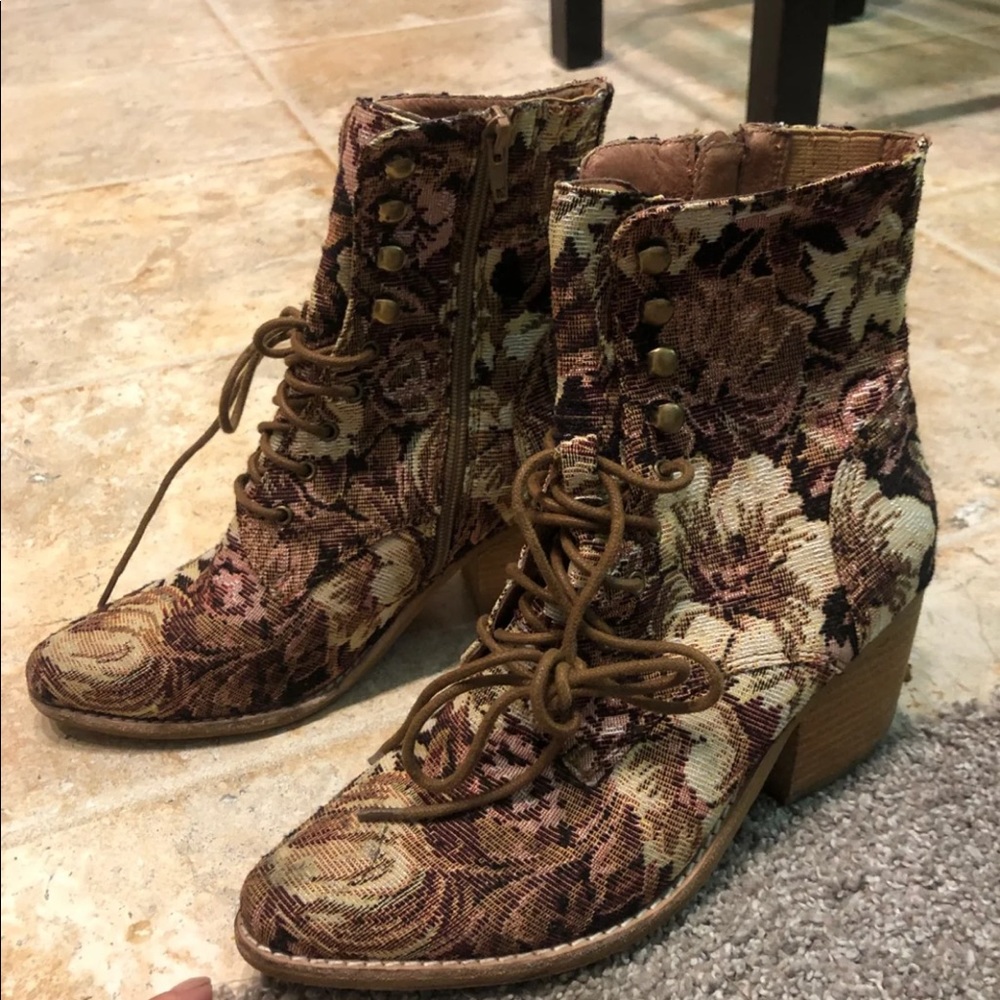 Jeffrey Campbell booties